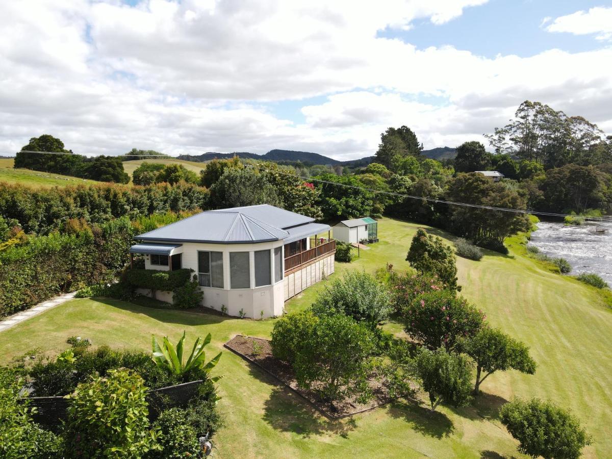 Te Awa Lodge Пейхия Экстерьер фото