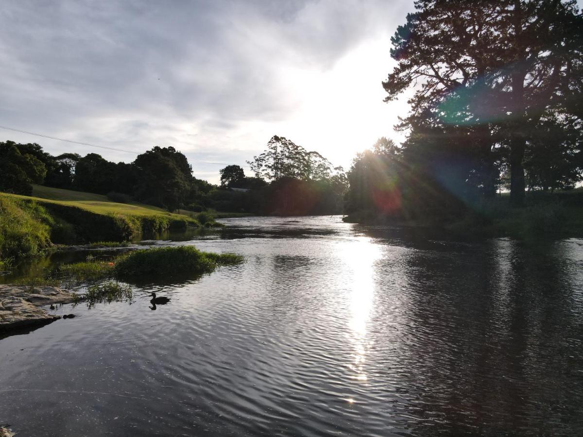 Te Awa Lodge Пейхия Экстерьер фото