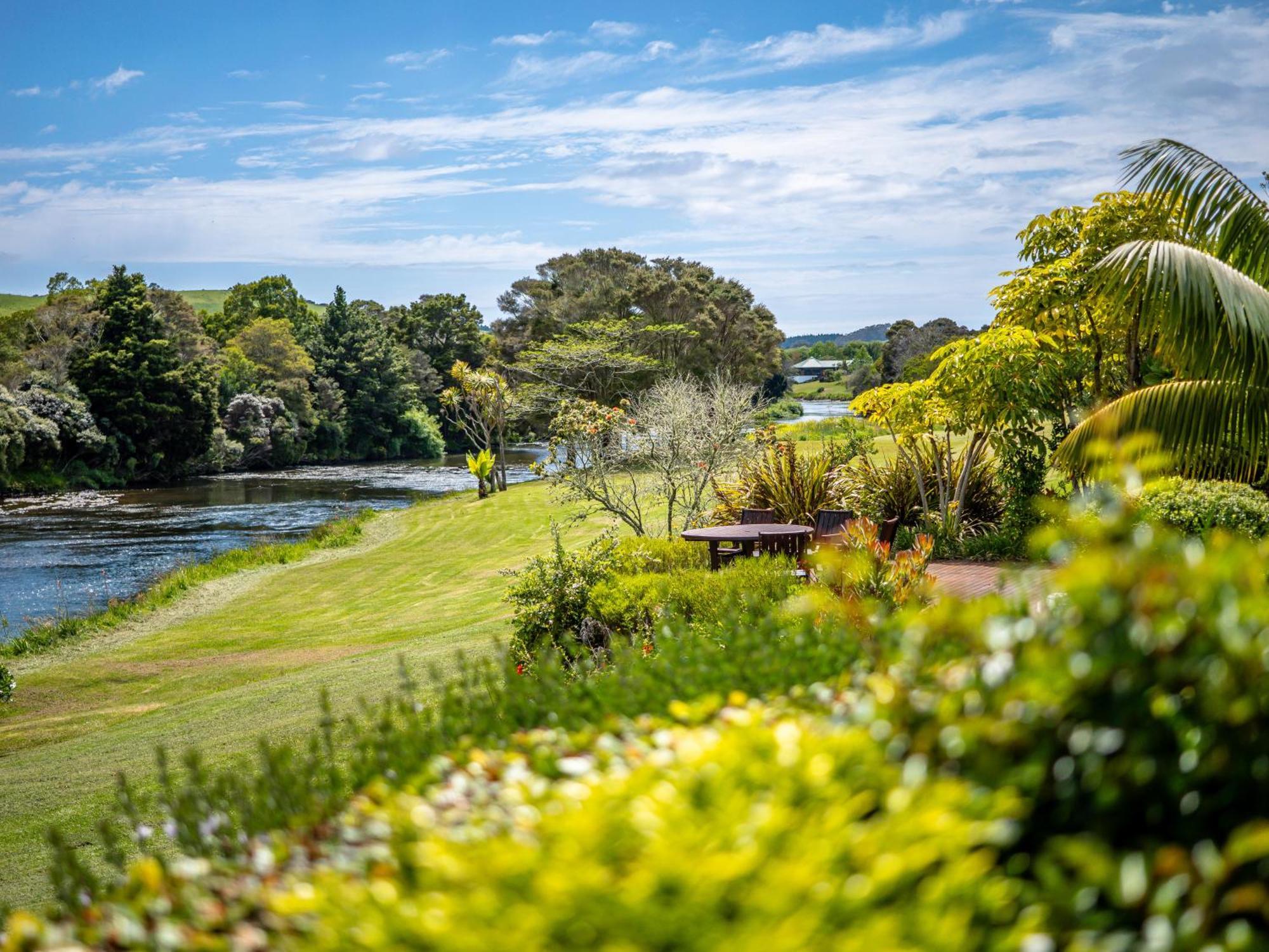 Te Awa Lodge Пейхия Экстерьер фото