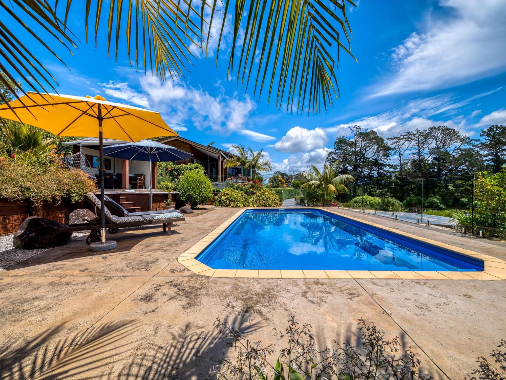 Te Awa Lodge Пейхия Экстерьер фото