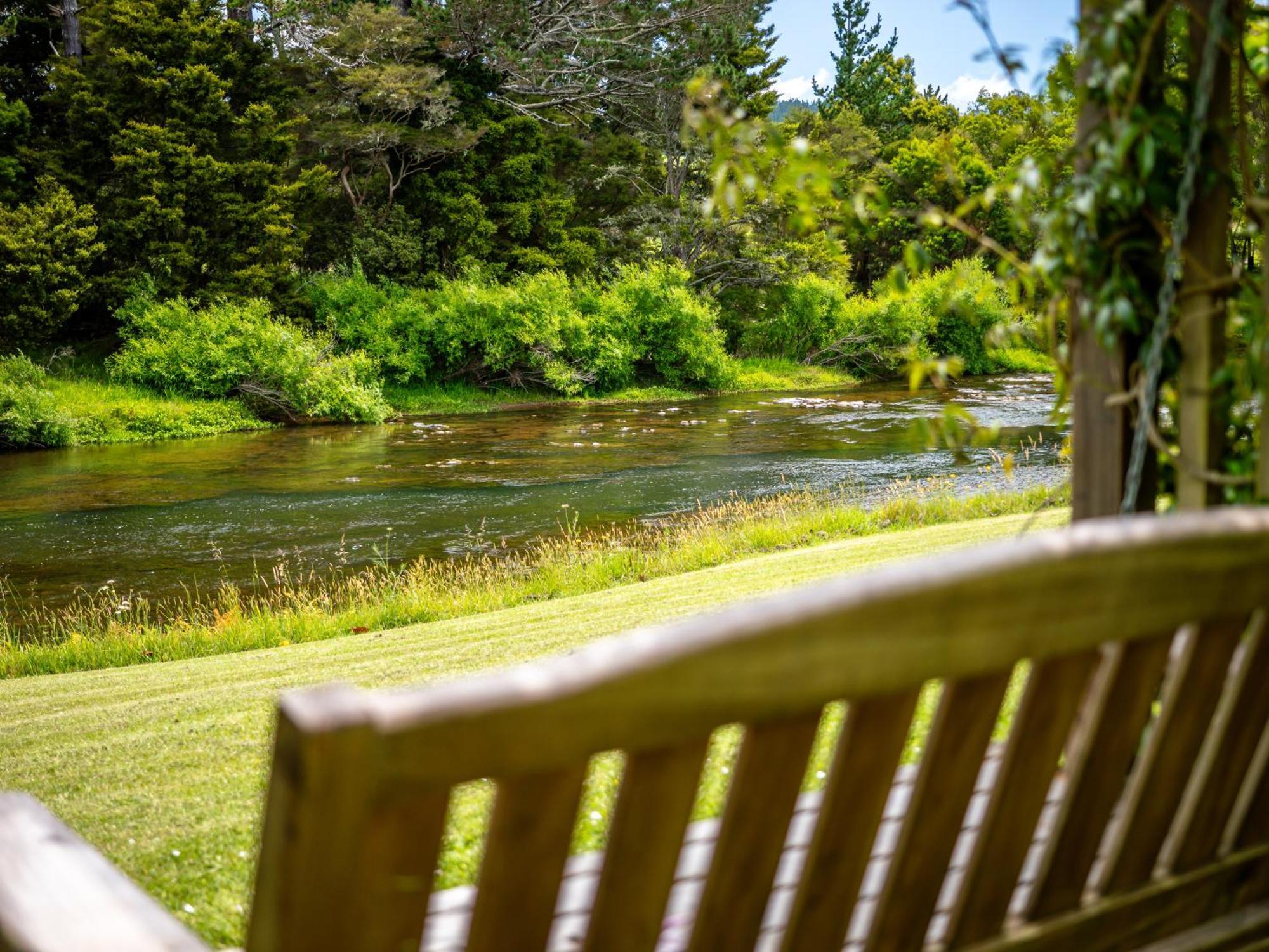 Te Awa Lodge Пейхия Экстерьер фото