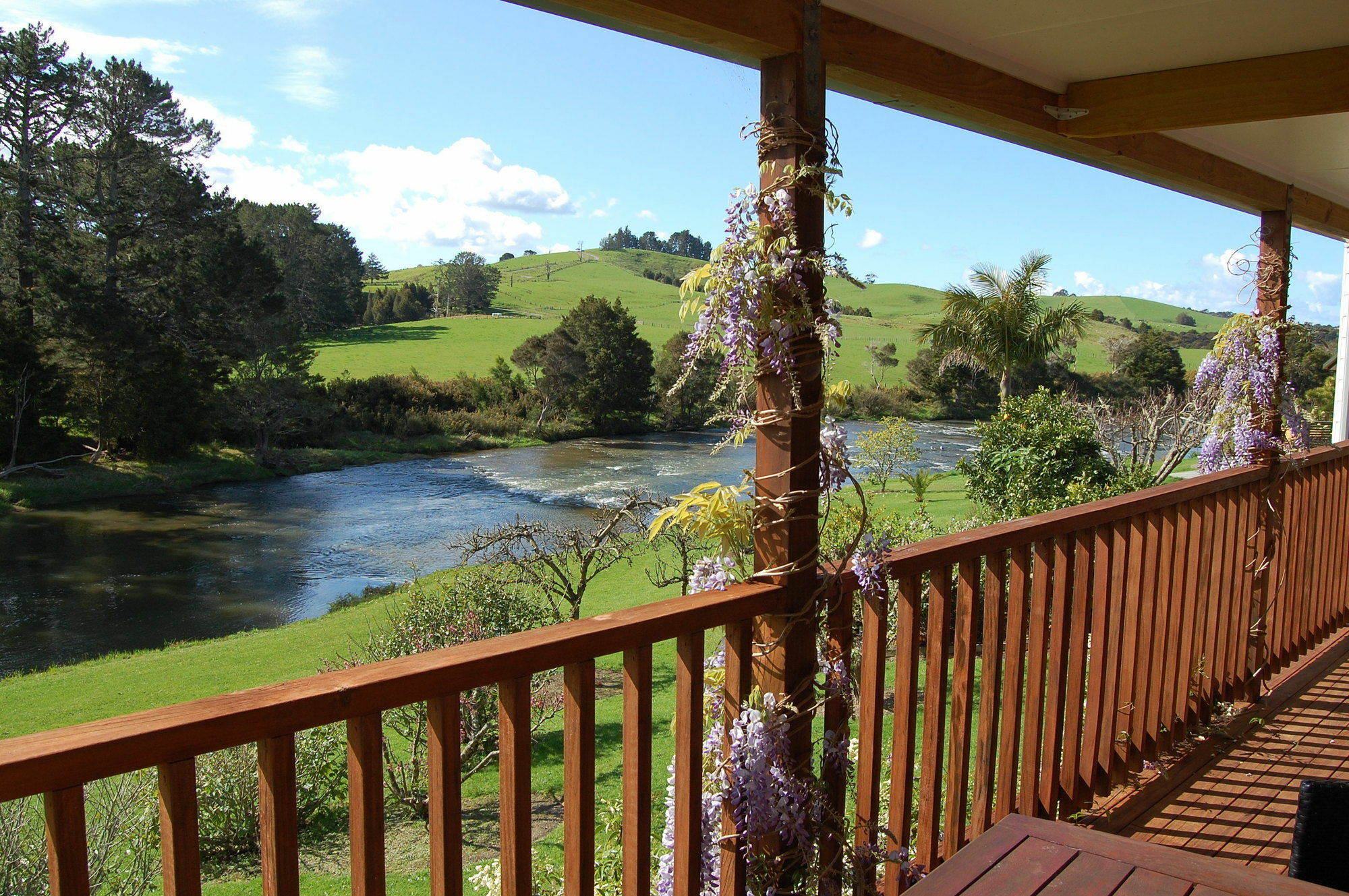 Te Awa Lodge Пейхия Экстерьер фото